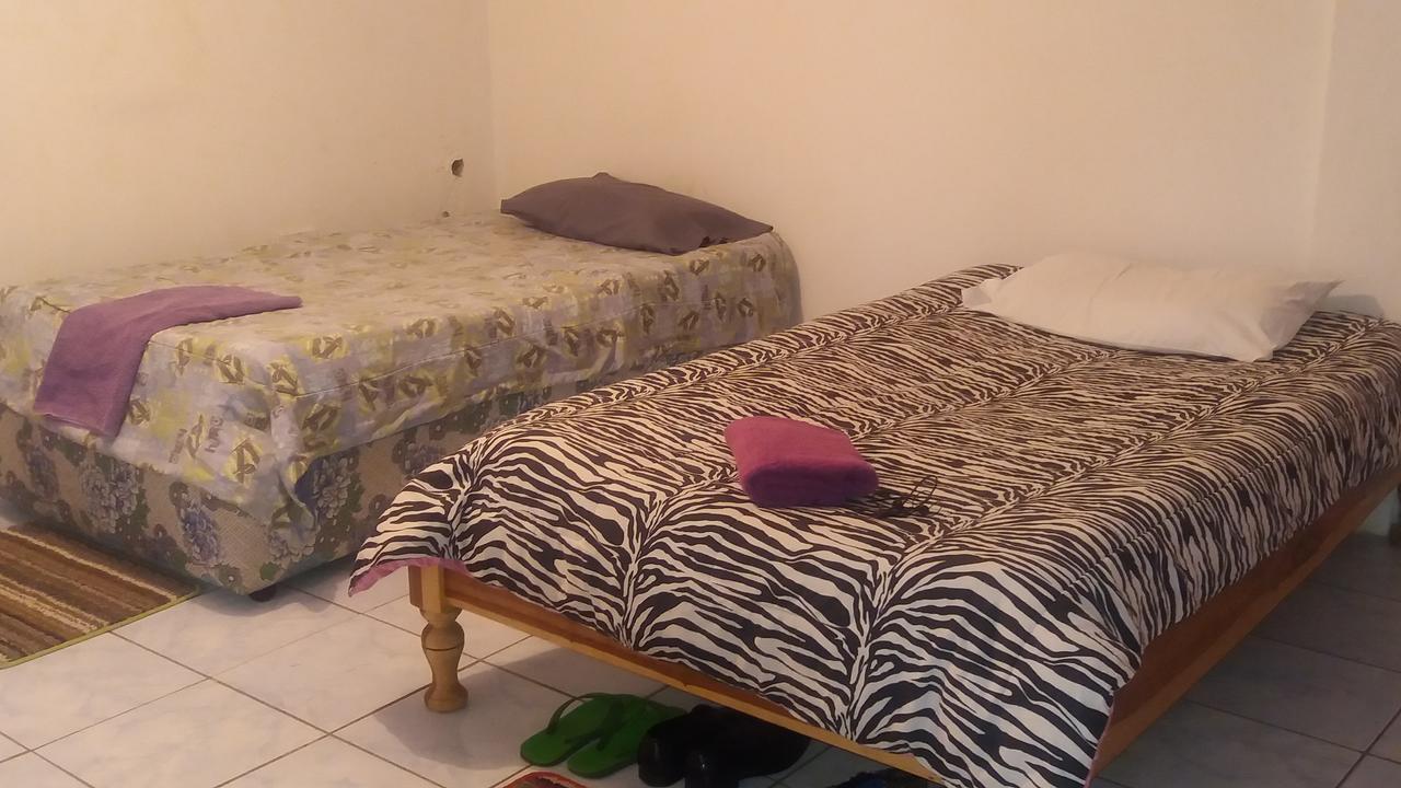 Kumunzi Backpackers Pansiyon Lusaka Dış mekan fotoğraf