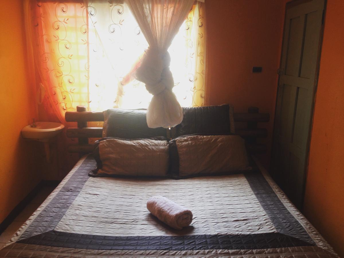 Kumunzi Backpackers Pansiyon Lusaka Dış mekan fotoğraf