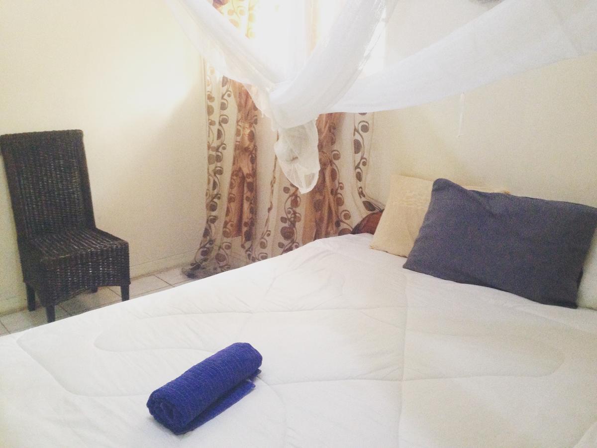 Kumunzi Backpackers Pansiyon Lusaka Dış mekan fotoğraf