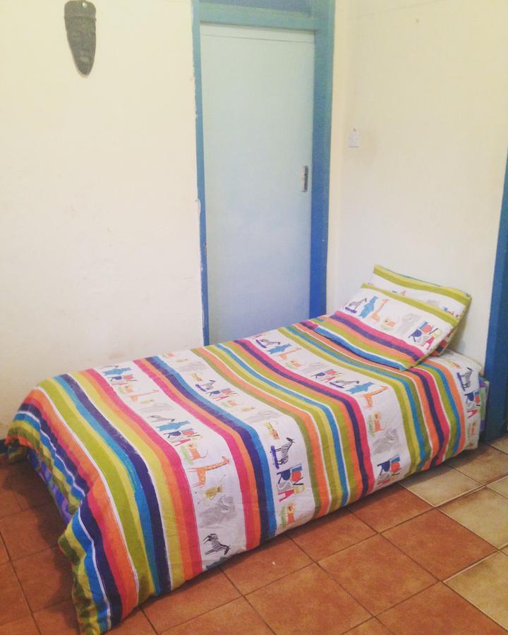 Kumunzi Backpackers Pansiyon Lusaka Dış mekan fotoğraf