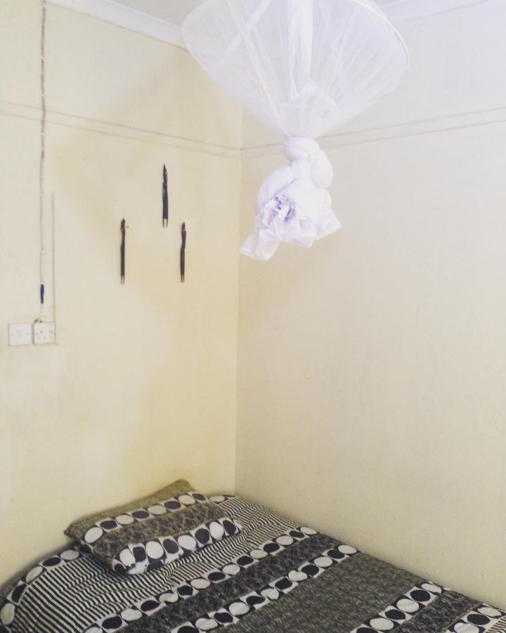 Kumunzi Backpackers Pansiyon Lusaka Dış mekan fotoğraf